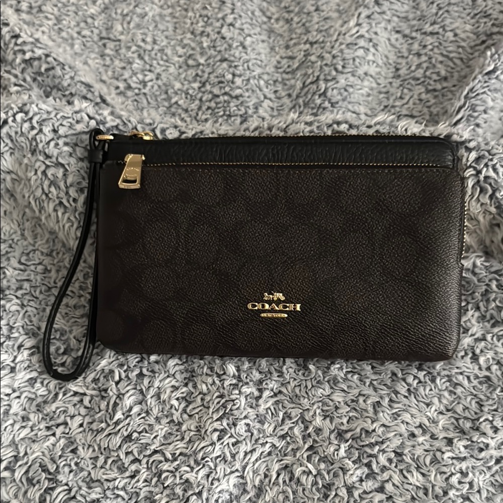 SOLD! Coach Black & Brown Wristlet